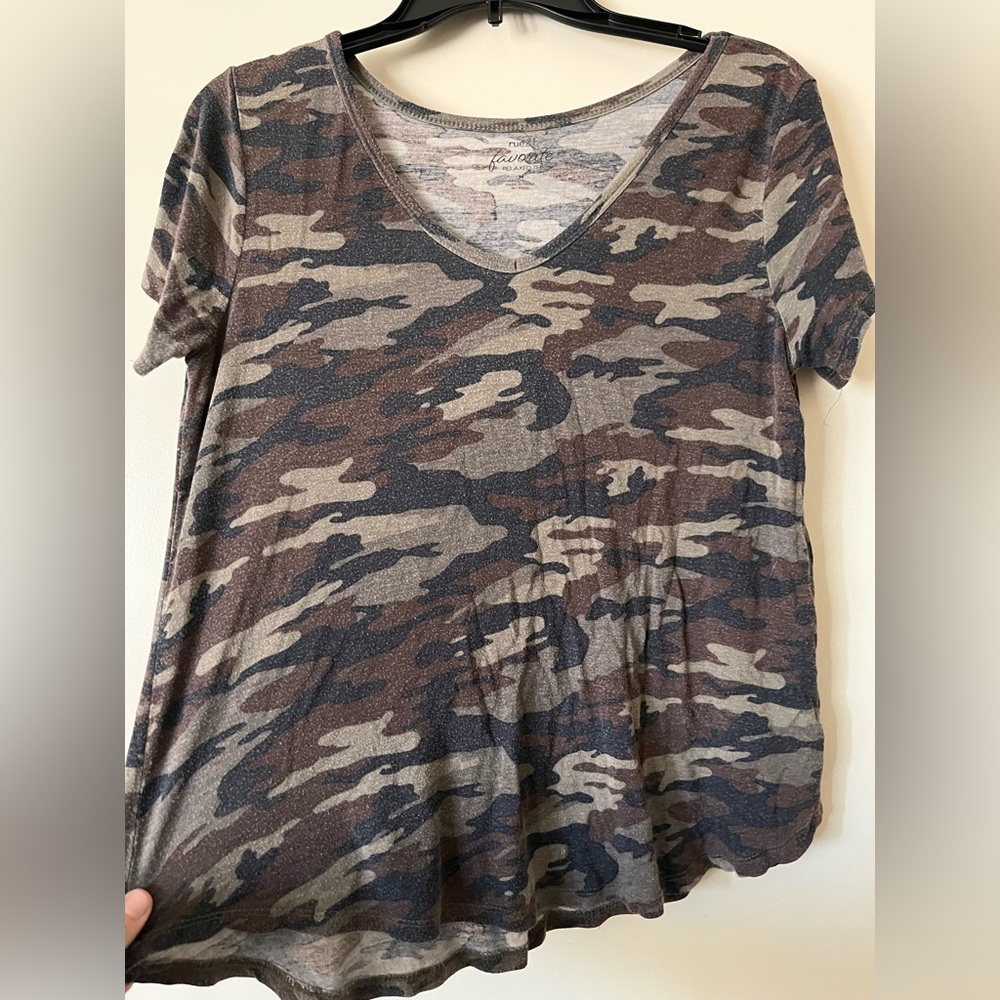 Rue 21 Size Medium Tee